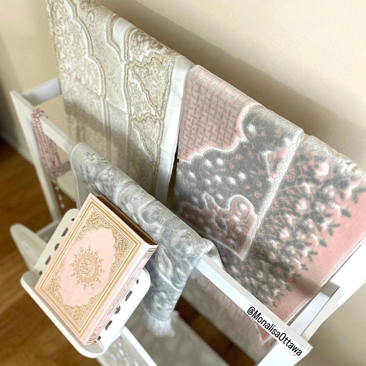 Prayer Rug Stand
