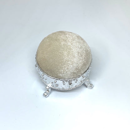 Pin cushion
